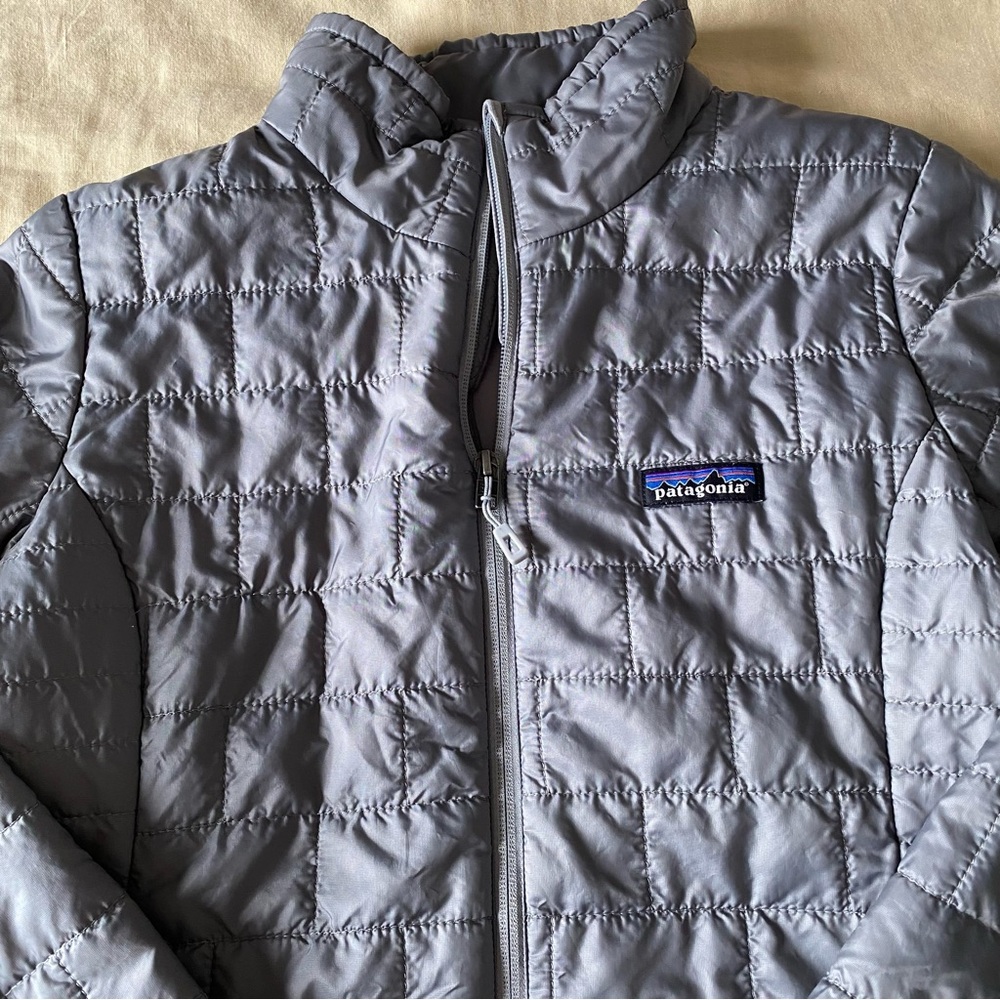 Patagonia Nano Puff women’s Light Gray Quilted Jacket size M